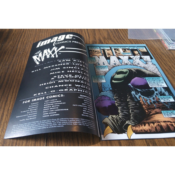 The Maxx #4 (August 1993 Image Comics) - Picture 3 of 3